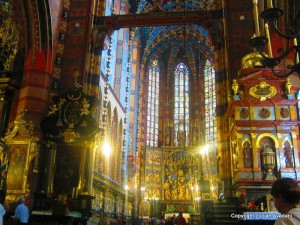 26._In_interiorul_Basilicii_St._Mary Polonia