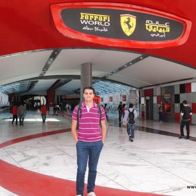 27 ferrari world intrare