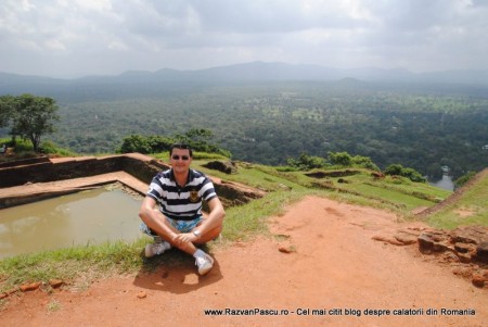 26 sus in varf sigiriya