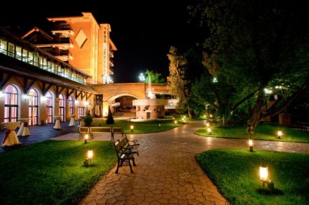 16 Caro Hotel ballroom-garden