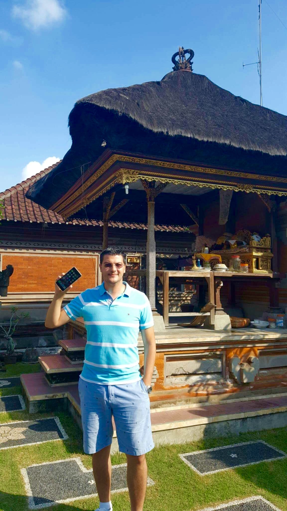 Razvan Pascu in Bali - Bye bye Wifi