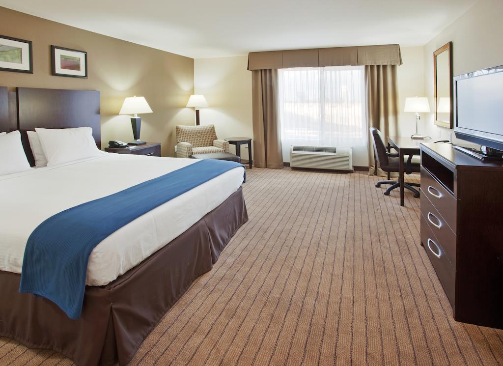 Merced – Holiday Inn Express Merced