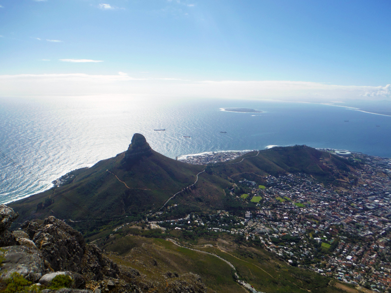 Vedere panoramică asupra Cape Town și coastei