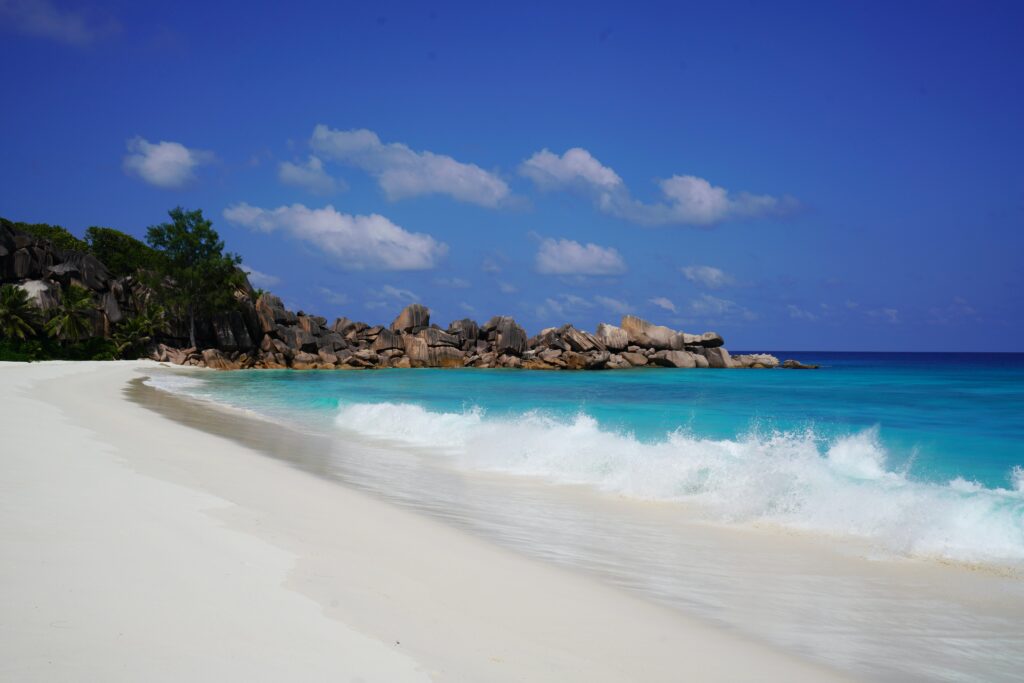 Plajă de pe insula La Digue
