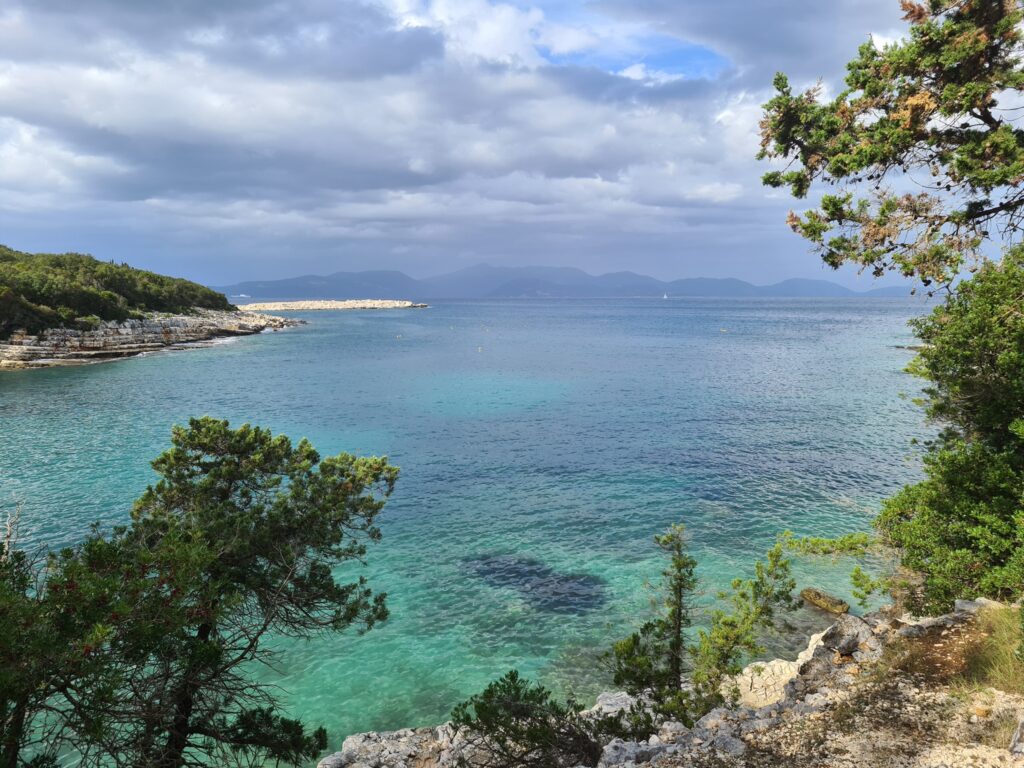 Plaja Emplisi din Kefalonia, în Grecia