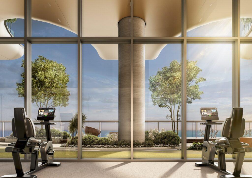 Randare de spațiu fitness cu aparate și vedere exterioară